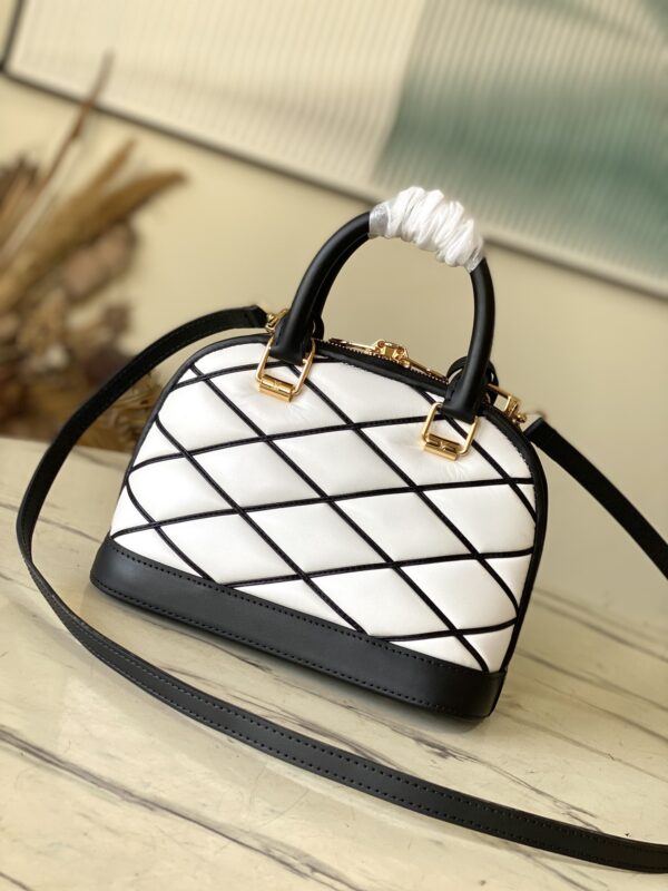 Louis Vuitton Alma BB