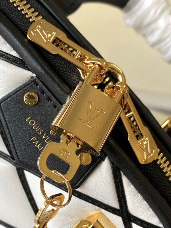 Louis Vuitton Alma BB