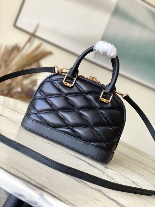 Louis Vuitton Alma BB