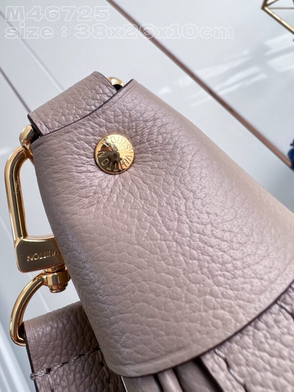 Louis Vuitton Loop Hobo