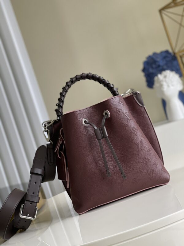 Louis Vuitton Vert Lagon Muria