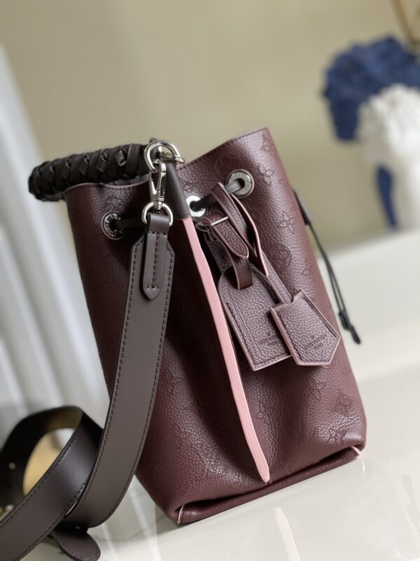 Louis Vuitton Vert Lagon Muria