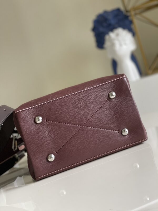 Louis Vuitton Vert Lagon Muria