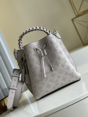 Louis Vuitton Vert Lagon Muria
