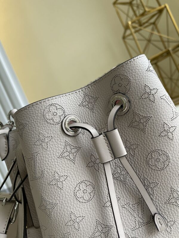 Louis Vuitton Vert Lagon Muria