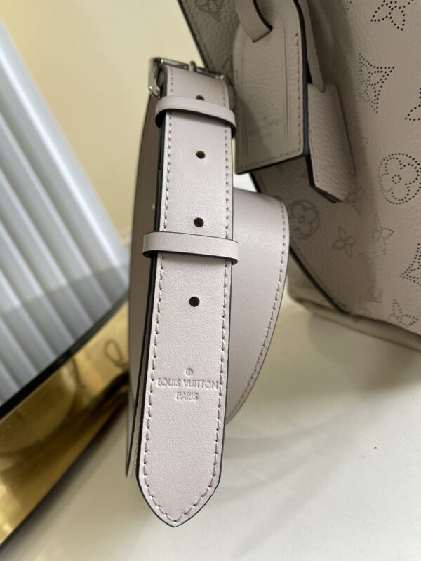Louis Vuitton Vert Lagon Muria