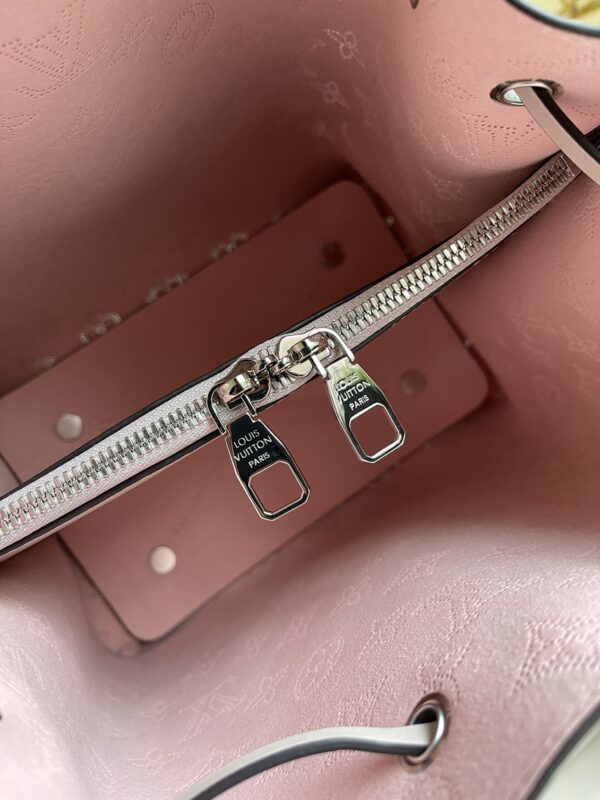 Louis Vuitton Vert Lagon Muria