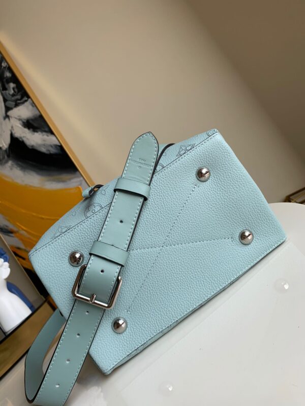 Louis Vuitton Vert Lagon Muria