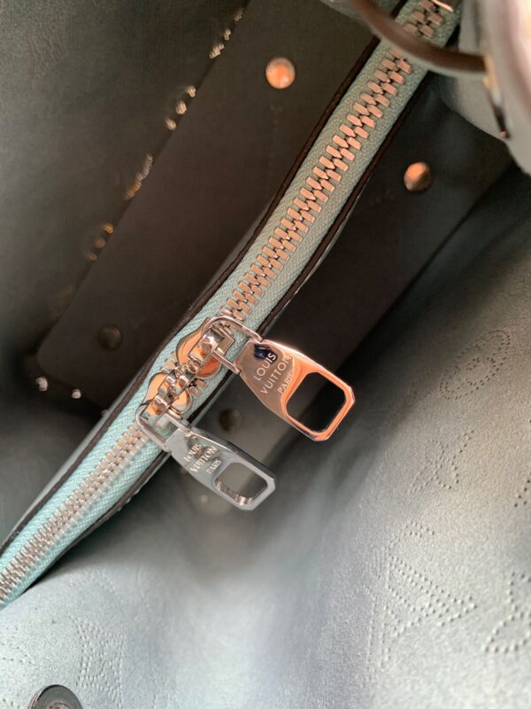 Louis Vuitton Vert Lagon Muria