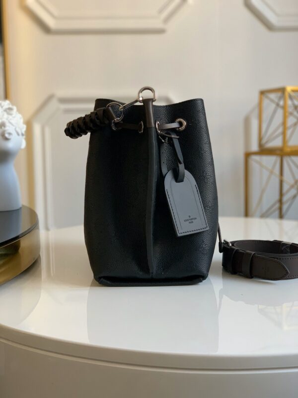 Louis Vuitton Vert Lagon Muria