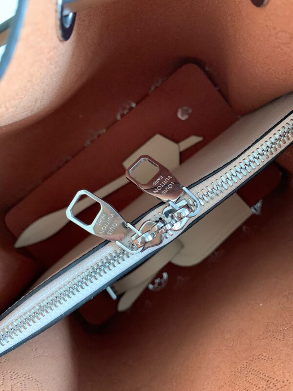 Louis Vuitton Muria
