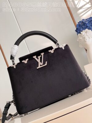 Louis Vuitton Capucines MM Handbag