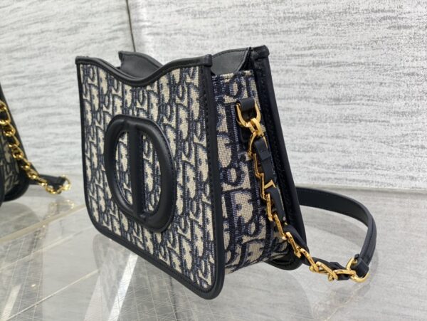 Dior CD SIGNATURE HOBO MINI BAG