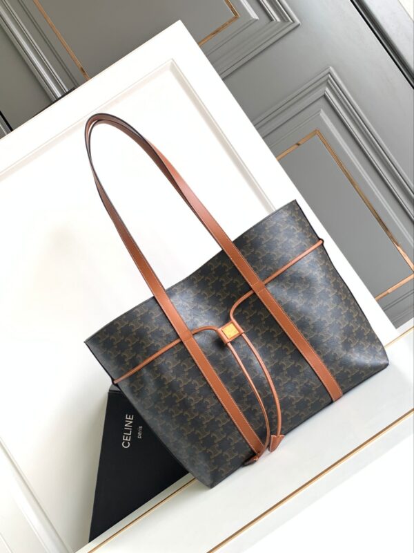 CELINE CABAS DRAWSTRING IN TRIOMPHE CANVAS AND CALFSKIN TAN