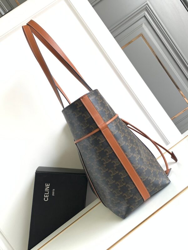 CELINE CABAS DRAWSTRING IN TRIOMPHE CANVAS AND CALFSKIN TAN