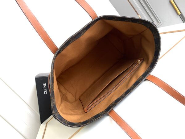 CELINE CABAS DRAWSTRING IN TRIOMPHE CANVAS AND CALFSKIN TAN