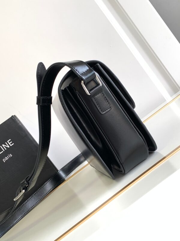 CELINE CLASSIQUE TRIOMPHE BAG
