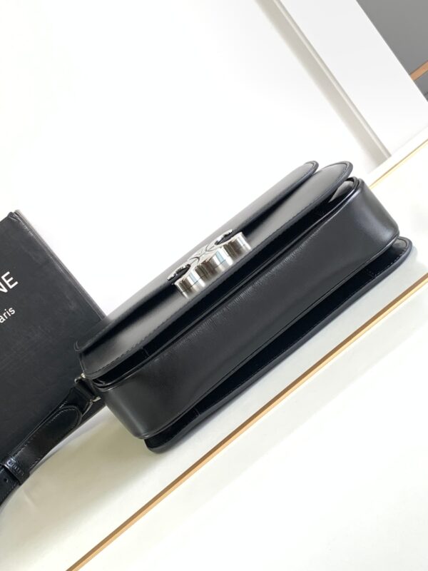 CELINE CLASSIQUE TRIOMPHE BAG