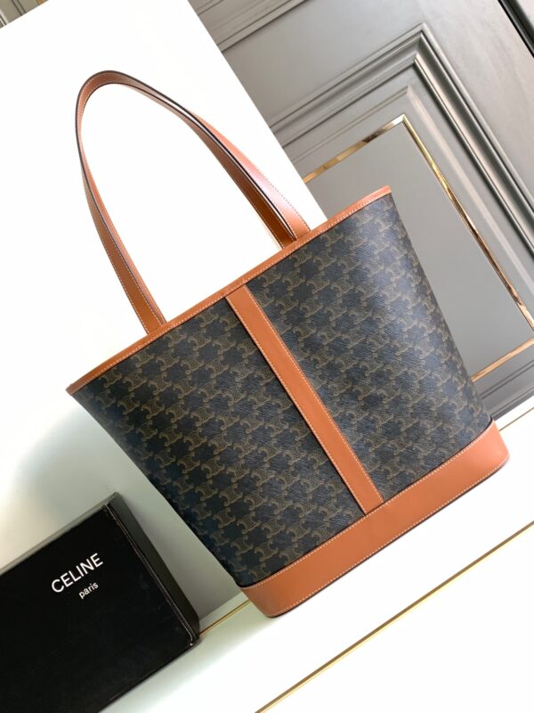 CELINE MEDIUM CABAS IN TRIOMPHE CANVAS AND CALFSKIN