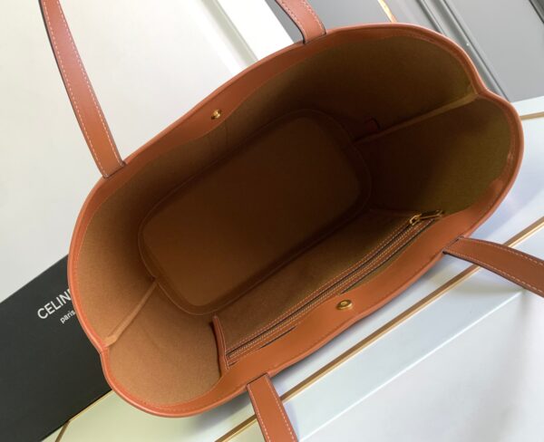 CELINE MEDIUM CABAS IN TRIOMPHE CANVAS AND CALFSKIN