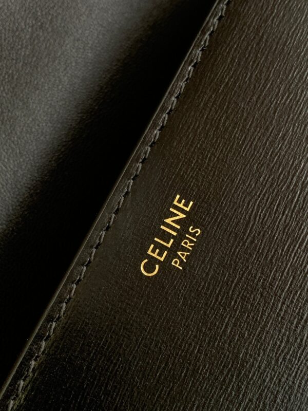 CELINE CHAIN SHOULDER BAG CLAUDE