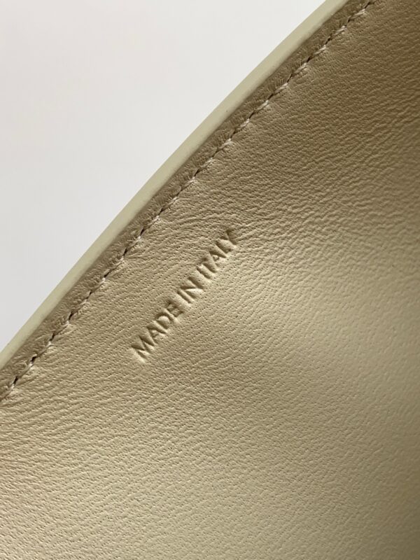 CELINE MEDIUM COLLEGE BAG IN SHINY CALFSKIN