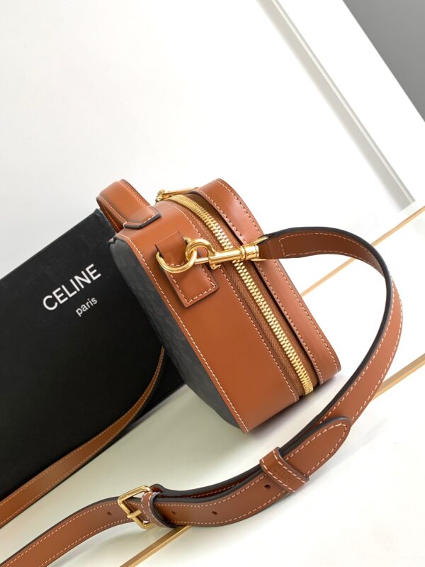 CELINE MESSENGER BOX IN TRIOMPHE CANVAS AND CALFSKIN