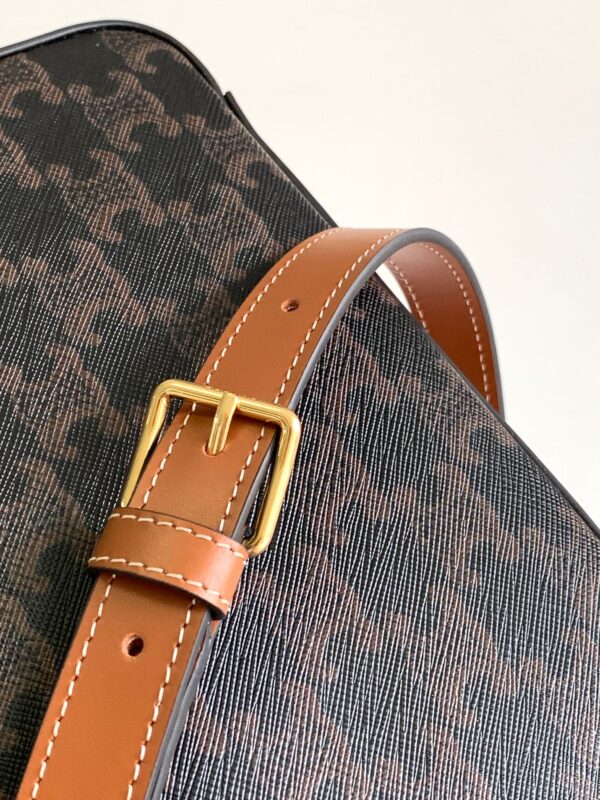 CELINE MESSENGER BOX IN TRIOMPHE CANVAS AND CALFSKIN