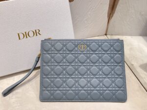 LARGE DIOR CARO DAILY POUCH