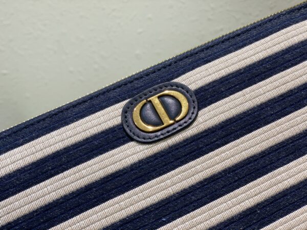 Dior Caro Daily