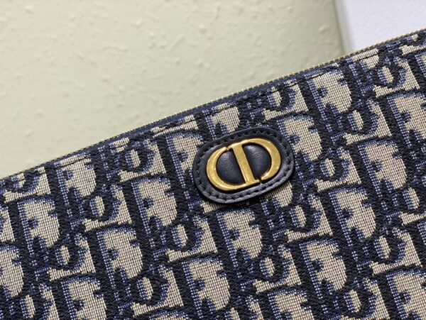 Dior Caro Daily