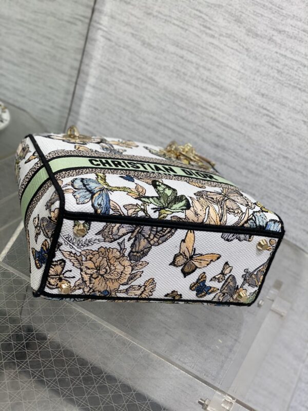 Dior Medium Lady D-Lite bag