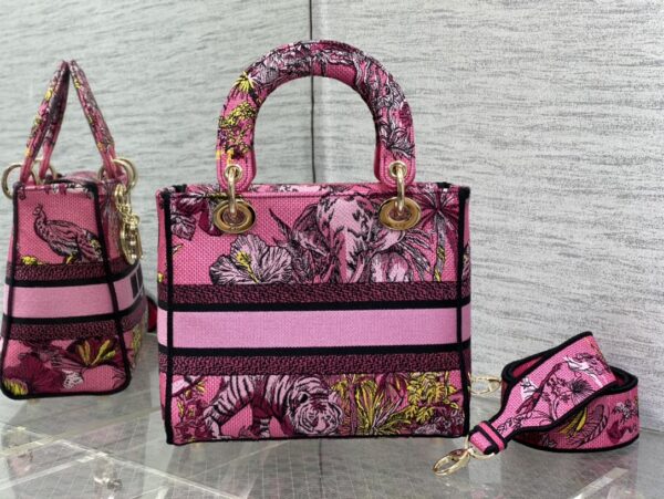 Dior Medium Lady D-Lite bag
