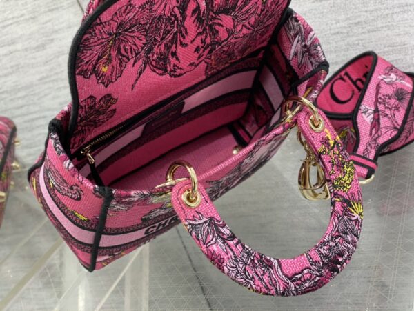 Dior Medium Lady D-Lite bag