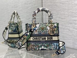 Dior Medium Lady D-Lite bag