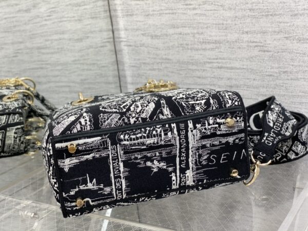Dior Medium Lady D-Lite bag