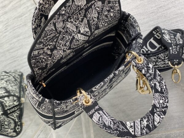 Dior Medium Lady D-Lite bag