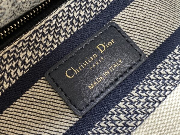 Dior Medium Lady D-Lite bag