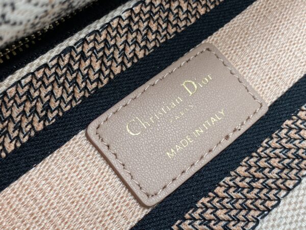 Dior Medium Lady D-Lite bag