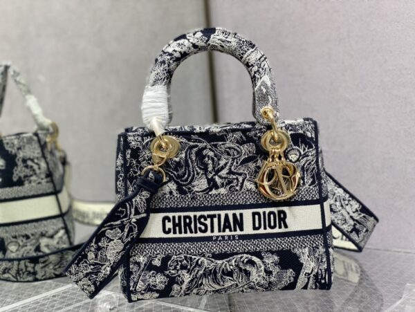 Dior Medium Lady D-Lite bag