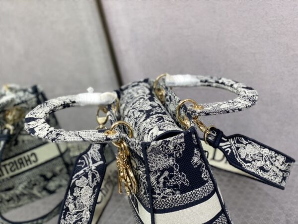 Dior Medium Lady D-Lite bag