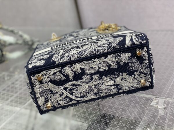 Dior Medium Lady D-Lite bag