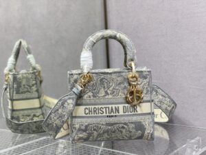 Dior Medium Lady D-Lite bag