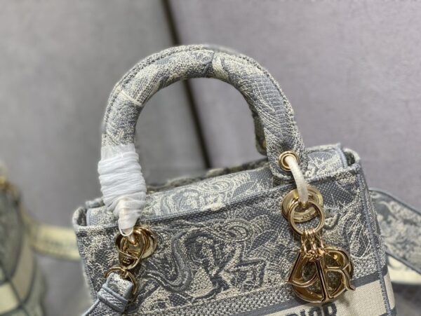 Dior Medium Lady D-Lite bag