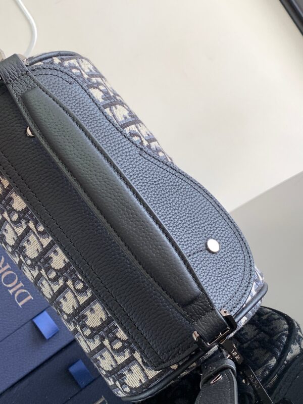 DIOR ROLLER BAG WITH STRAP