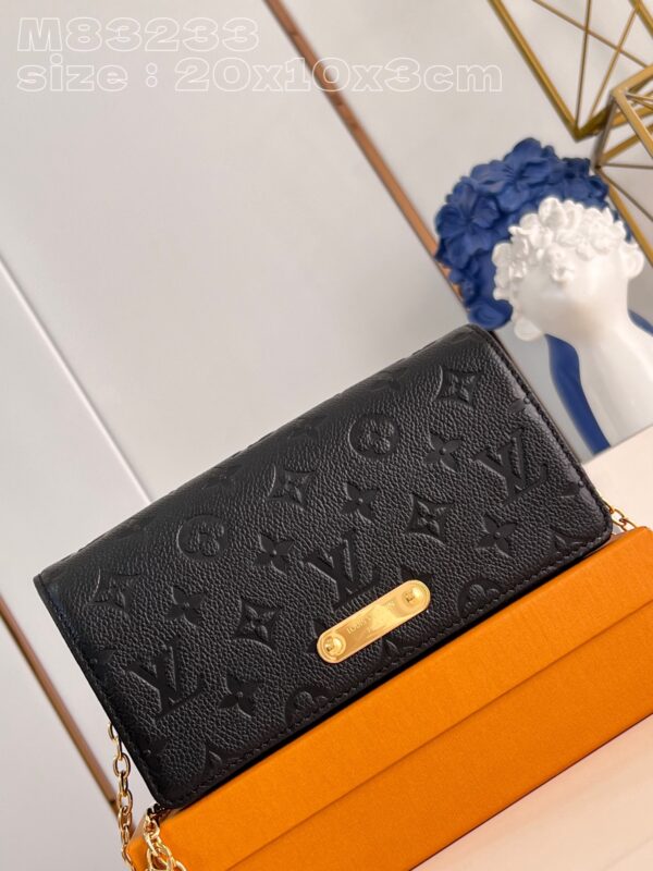 Louis Vuitton Wallet On Chain Lily