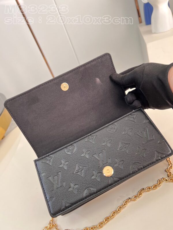 Louis Vuitton Wallet On Chain Lily