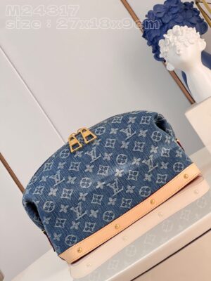 Louis Vuitton Pochette Cosmétique GM