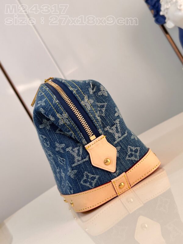 Louis Vuitton Pochette Cosmétique GM