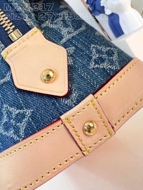 Louis Vuitton Pochette Cosmétique GM